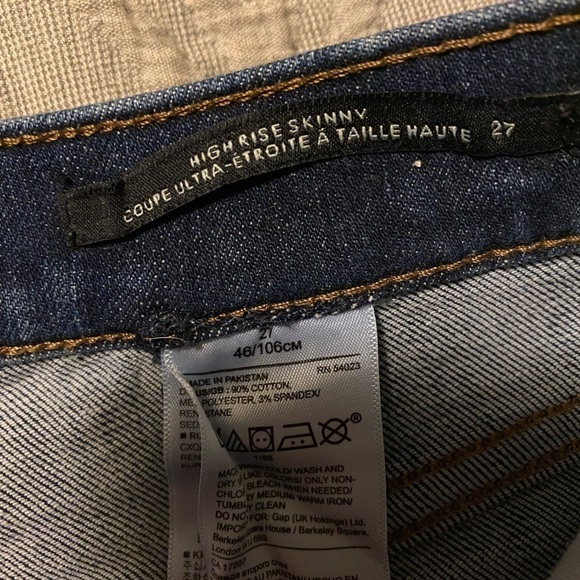 BANANA Republic. Skinny high waisted slim cut. Medium/dark wash. - Picture 3 of 5